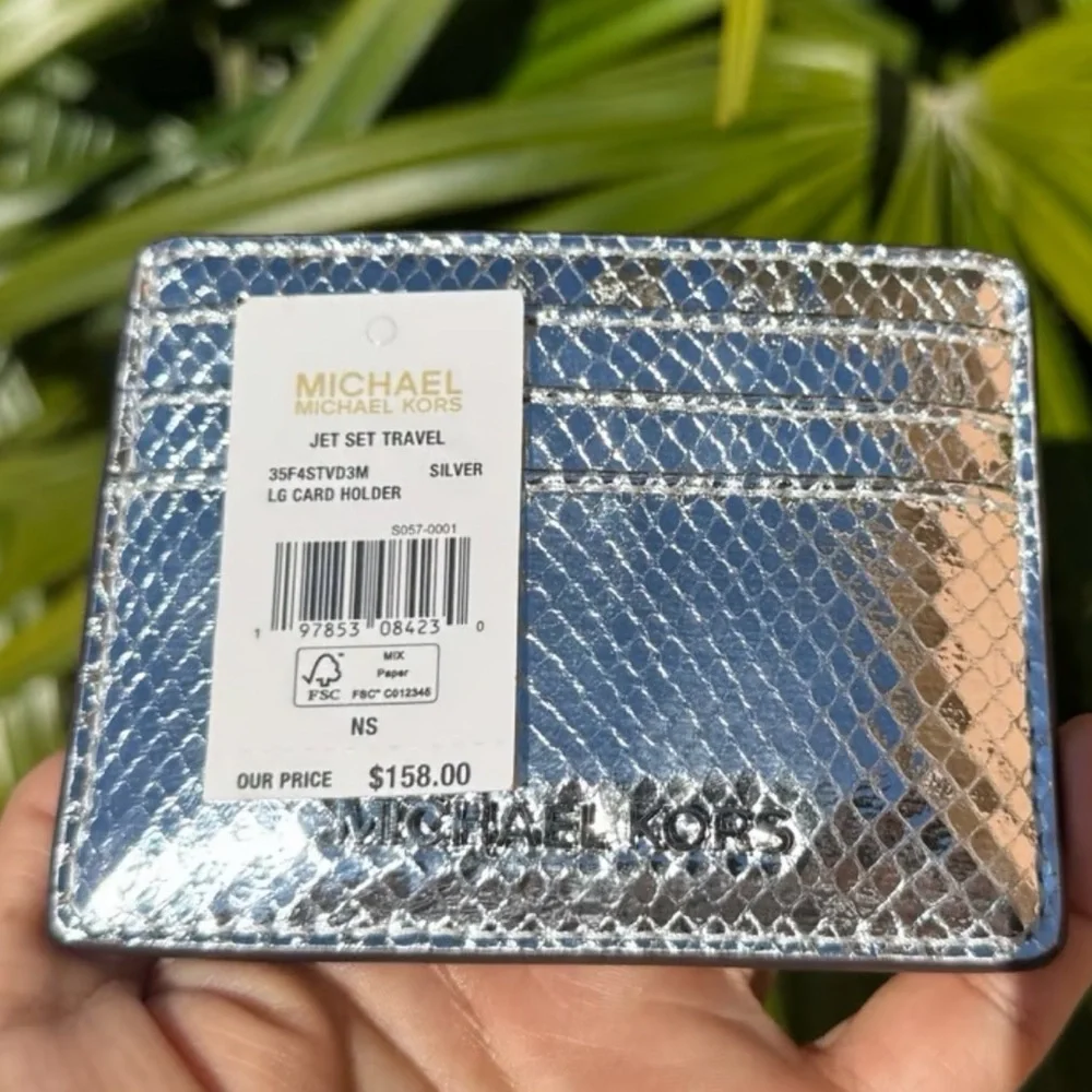 Michael Kors Jet Travel Metallic Silver Card Holder